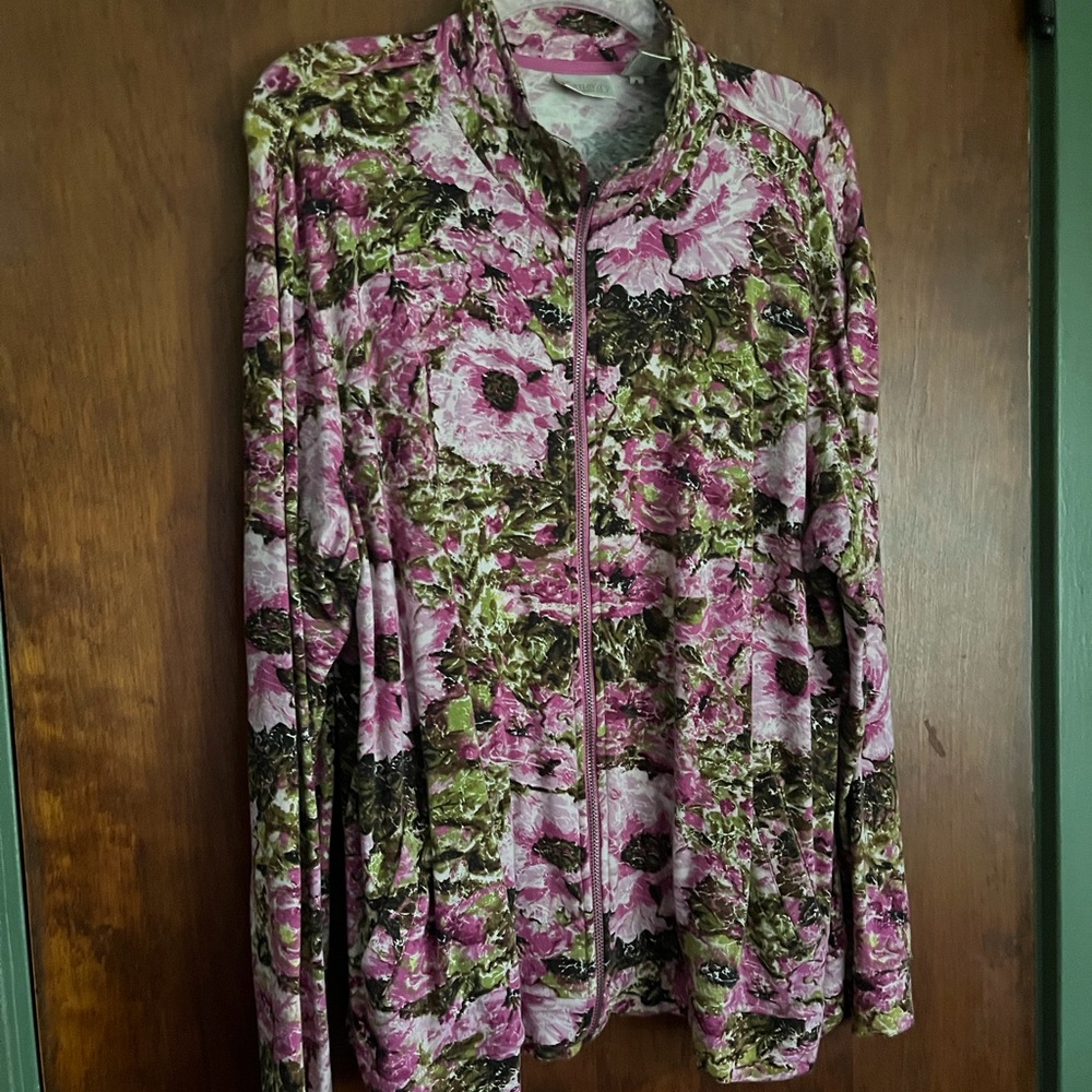 Zenergy by Chico's Floral Zip-Up Jacket, size 3.